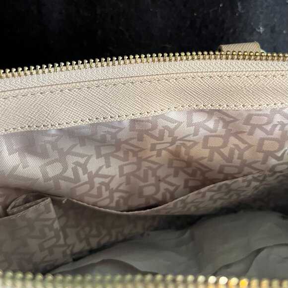 *NWT* DKNY Tan/Chocolate Brown Crossbody/Carry Handle Purse/Bag - Picture 11 of 12